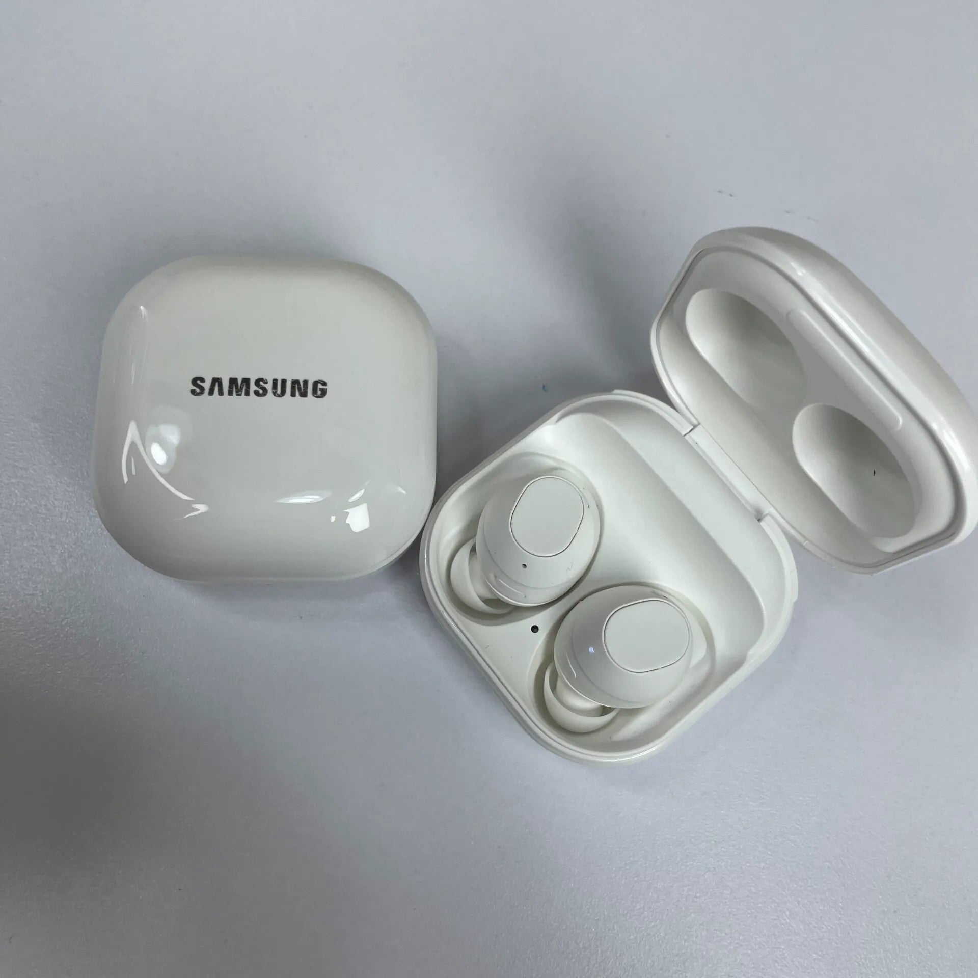 Audifonos Samsung Galaxy Buds Fe 1.1